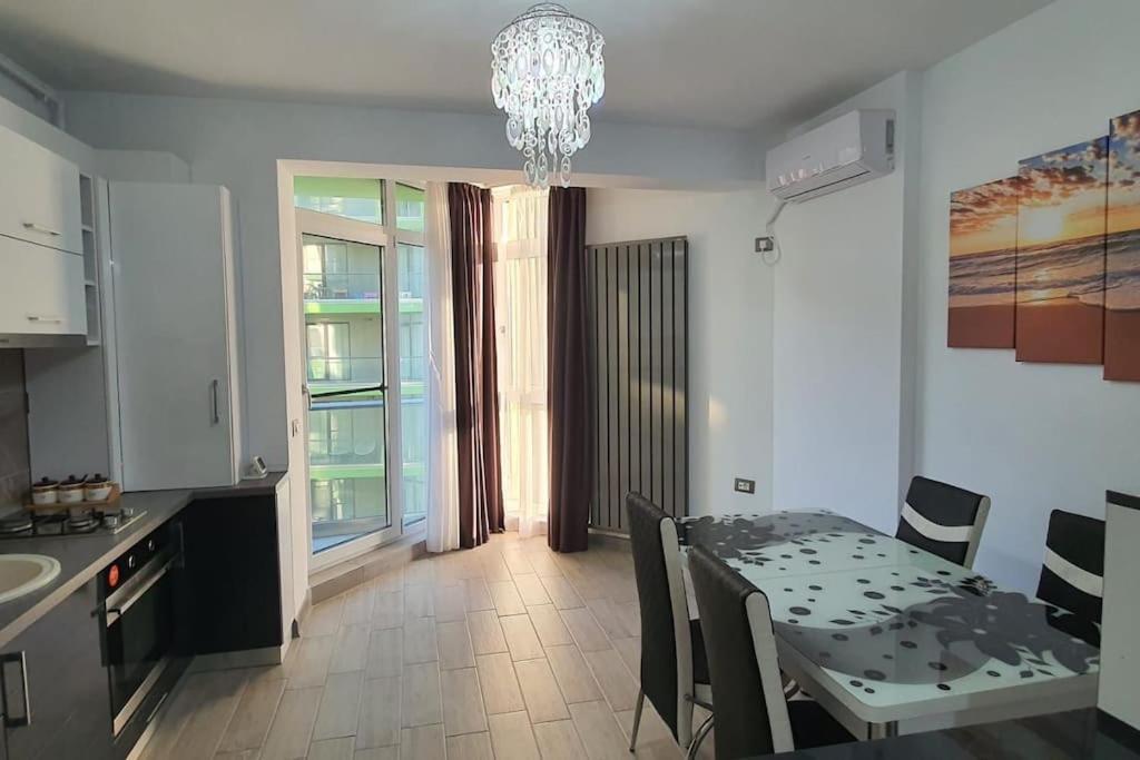 Năvodari Alezzy Reasort Luxury Apartment 81 Prima Linie La Mare מראה חיצוני תמונה