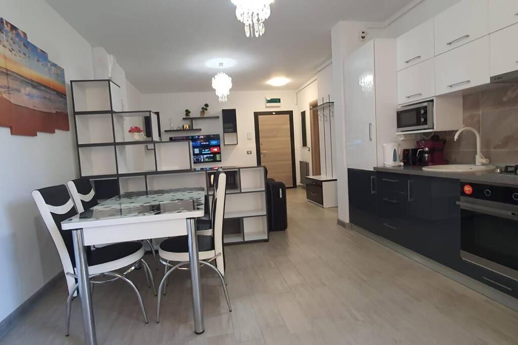 Năvodari Alezzy Reasort Luxury Apartment 81 Prima Linie La Mare מראה חיצוני תמונה